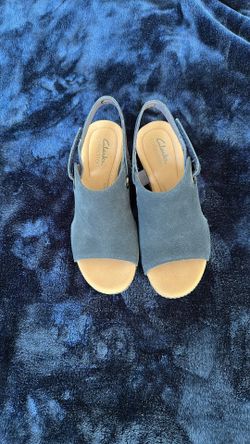 Women’s Clark’s Sandal Size 6B Navy