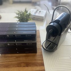 Nespresso Type D60 Pixie Coffee Espresso Compact Machine Coffee Maker + 22 9-Pack Decaf Nespresso Arpeggio Decaffinato Pods. Excellent Clean Condition