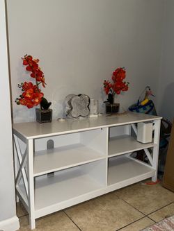 📺 White TV Stand / Media Console – $90