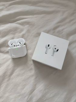 Airpods 4’s