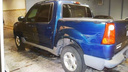 2001 Ford Explorer Sport Trac 4dr Crew Cab SB 2WD