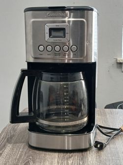 Cuisinart. DCC-3200 PerfecTemp 14-Cup Programmable Coffeemaker. Stainless Steel.