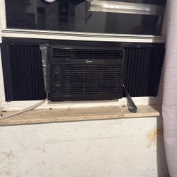Window AC Unit 
