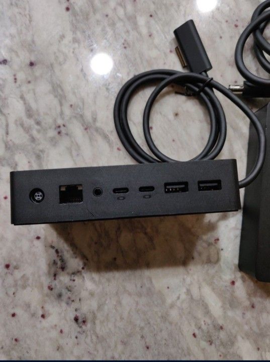 Microsoft Surface Dock 2