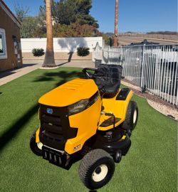 Cub Cadet XT1 Riding Lawnmower Tractor