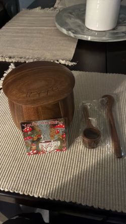 Ryze wood container and scoop