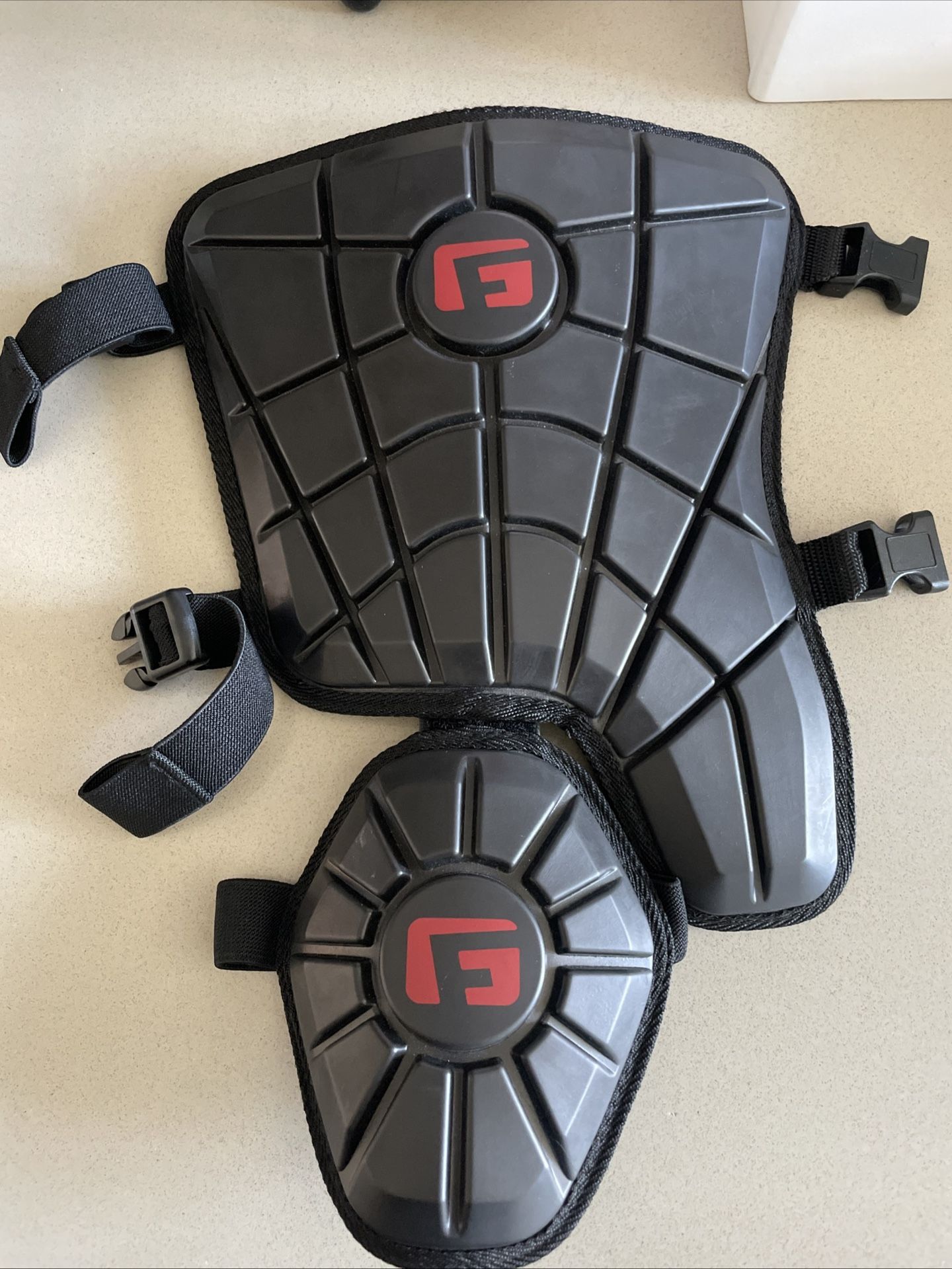The G-Form MLB Elite (LH) Batter's Baseball Leg Guard