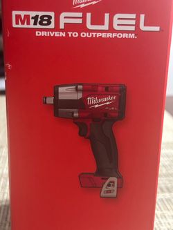 Milwaukee M18 FUEL Impact Wrench