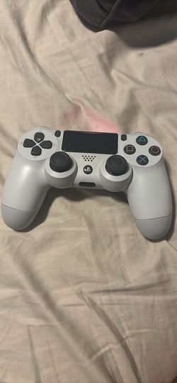 PS4 controller