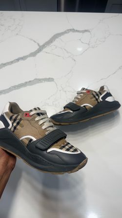 Designer shoes - Burberry Shoes