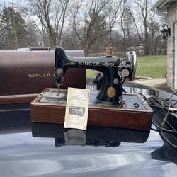 Singer Sewing Machine 1926!