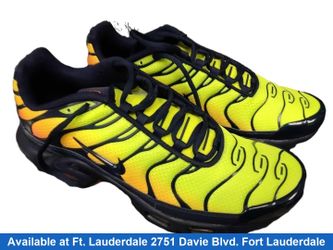Nike Dm0032-701 Yellow