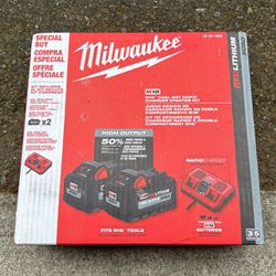 Milwaukiee Xc 8ah Battery Kit 