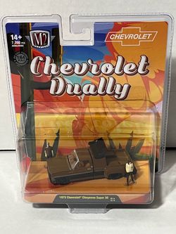 M2 diecast diorama. 1973 Chevrolet® Cheyenne Super 30