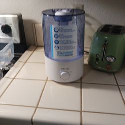 Homedics Humidifier 