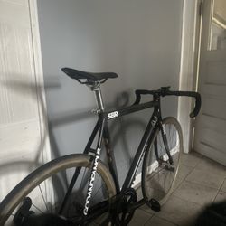 Bianchi concept *fixie*