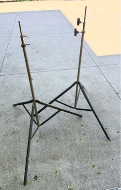 2 Smith Victor light stands