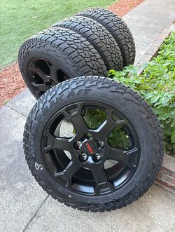 Toyota RAV4 wheels TRD pro Tacoma Sienna venza rims tires