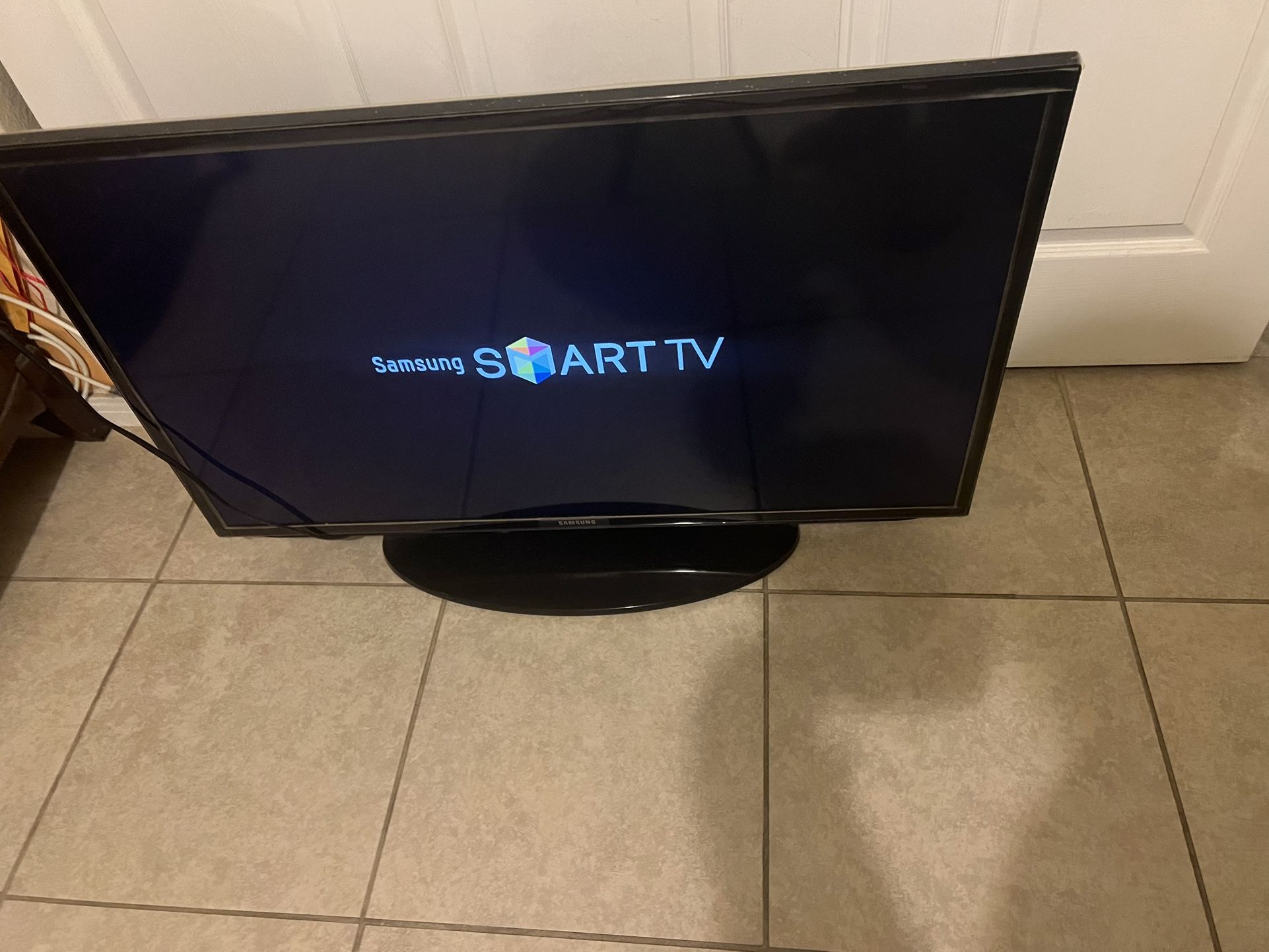 Smart Tv 40”