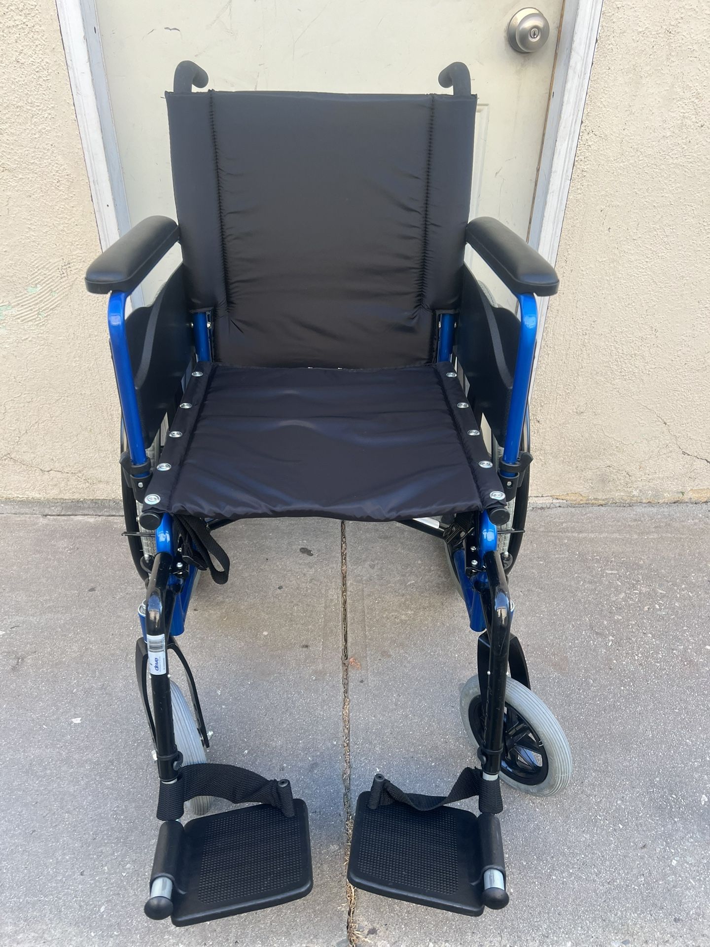 WHELLCHAIR INVACARE