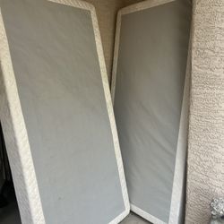 vendo dos boxespring. saize  king