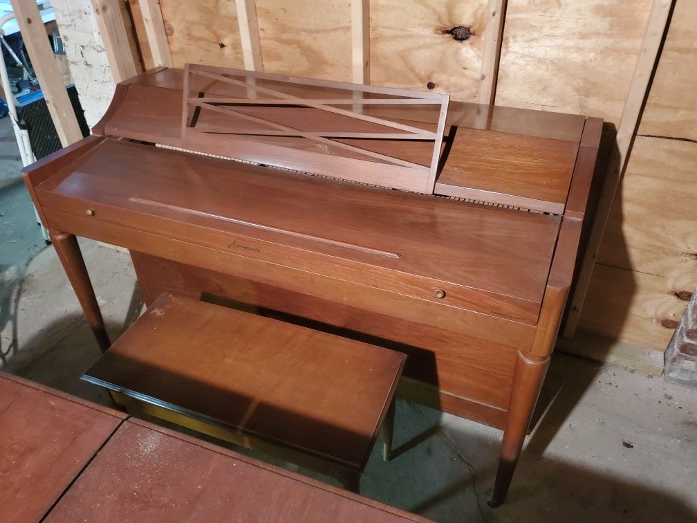 Free Piano in Swampscott