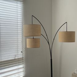 Modern 3-Light Arc Floor Lamp – Black Metal with Linen Shades