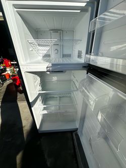 Top Freezer Refrigerator