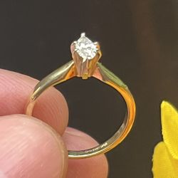 14K GOLD NATURAL DIAMOND VVS1 SOLITARY .30TW SIZE 6