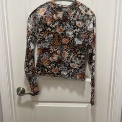 Floral long sleeve Mesh Top