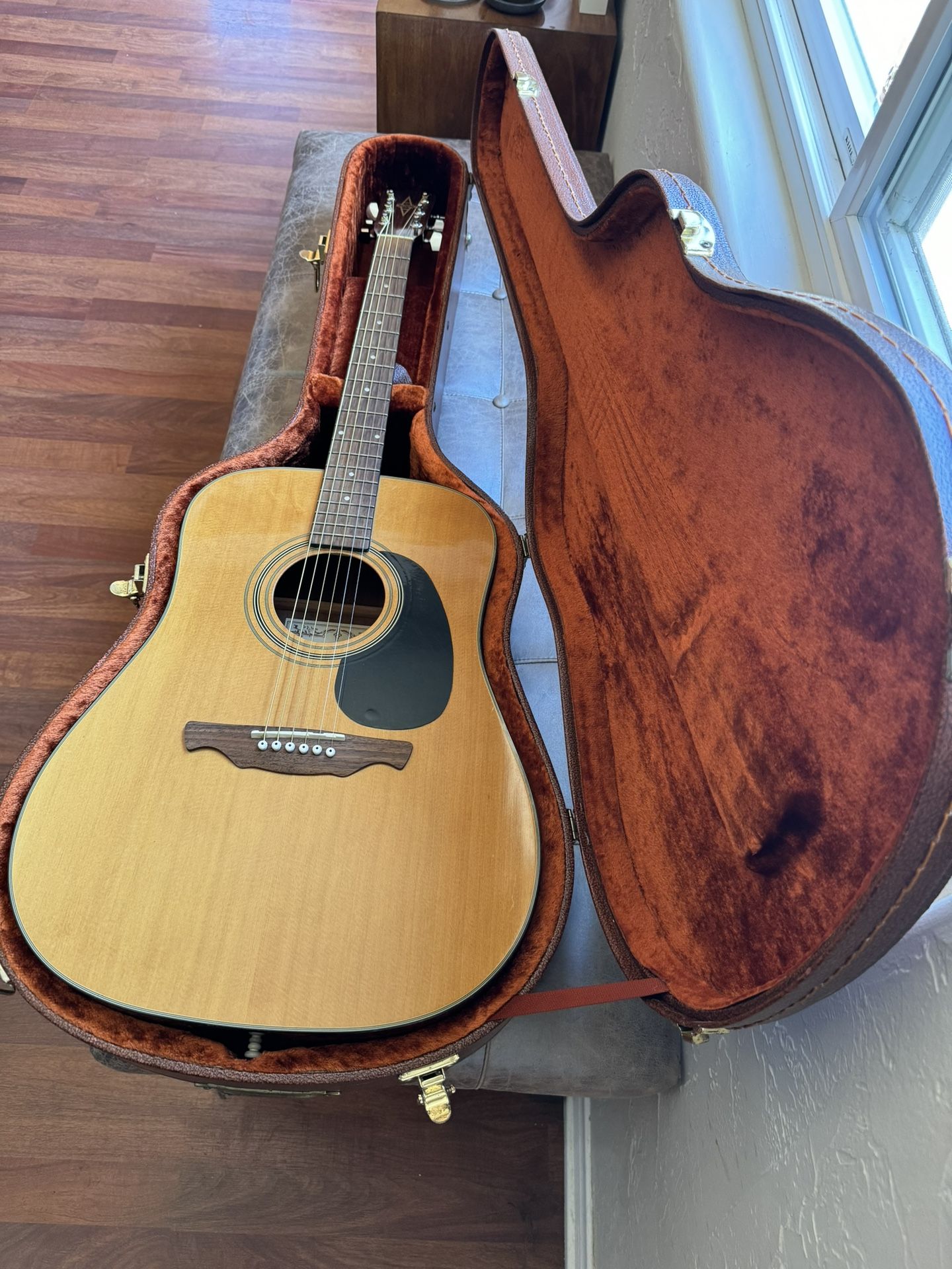 Alvarez Acoustic Guitar
