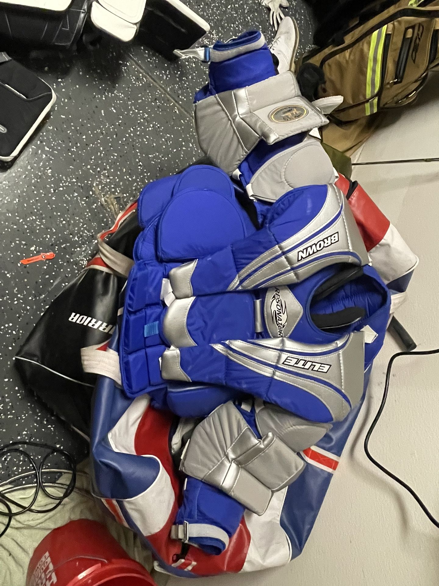 Senior Brown Élite Resonater Goalie Cheat Protector
