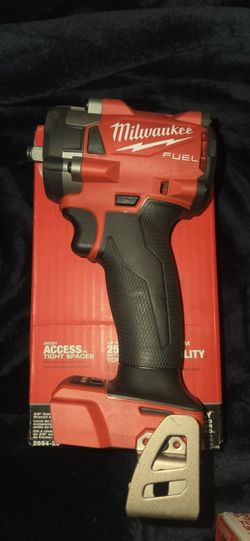 Milwaukee 3/8 Stubby Impact Wrench