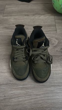 Jordan 4 olive