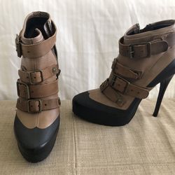 Burberry brown leather boots size 38.5 or US size 8