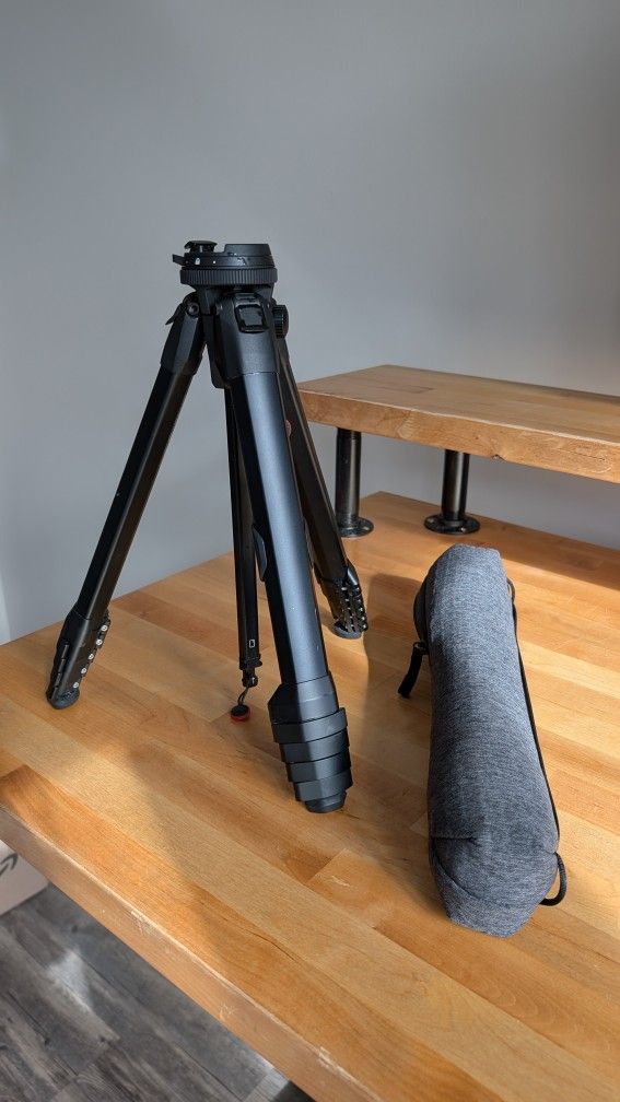 Peak Design Aluminum Tripod And Accessories