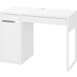 IKEA MICKE Table