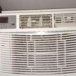 Excellent Working AC Unit 8000 Btu