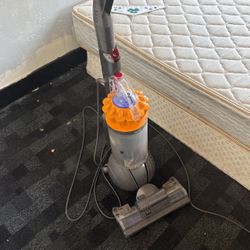 Dyson Ball Vacuume 