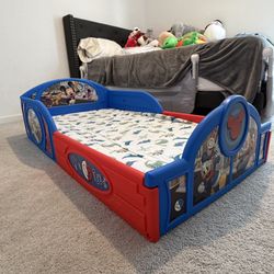 Toddler Bed And Sheets 