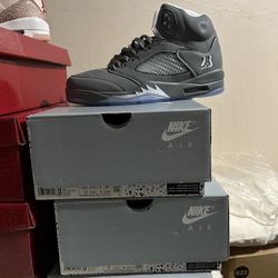 Jordan 5s Wolf Grays 