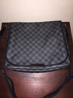 Louis Vuitton Messenger Bag *100% Authentic*