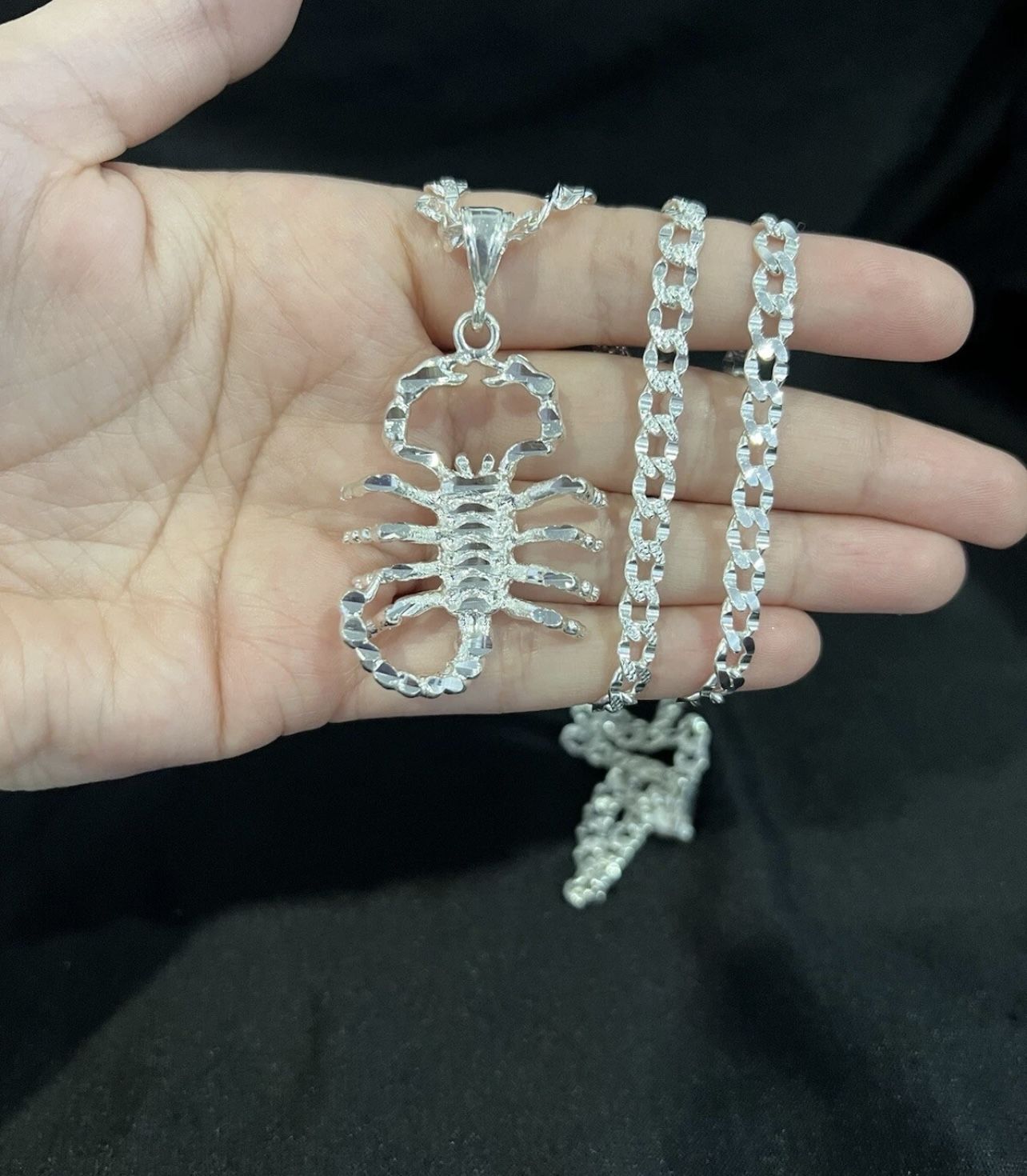 .925 Sterling Silver Men's Scorpio Scorpion Pendant & Deck Curb Chain