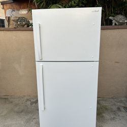 Insignia Fridge White 18cu Ft 30x30x66🛑👍3 MONTHS WARRANTY 