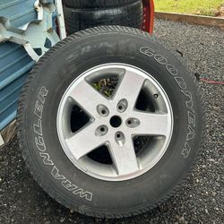 Great Condition Jeep  Wrangler 17” Alloy Wheel 