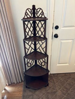 Corner shelf