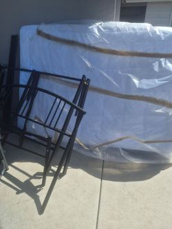 Full bed and mattress