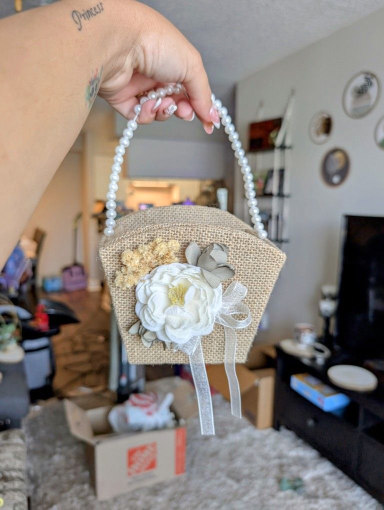 Flower Girl Basket With Pearl Handle