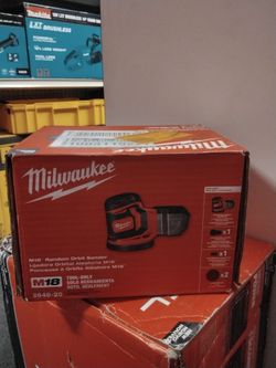 MILWAUKEE M18 RANDOM ORBIT SANDER