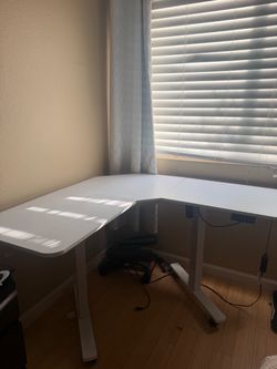White L-Shaped Electric Standing Desk